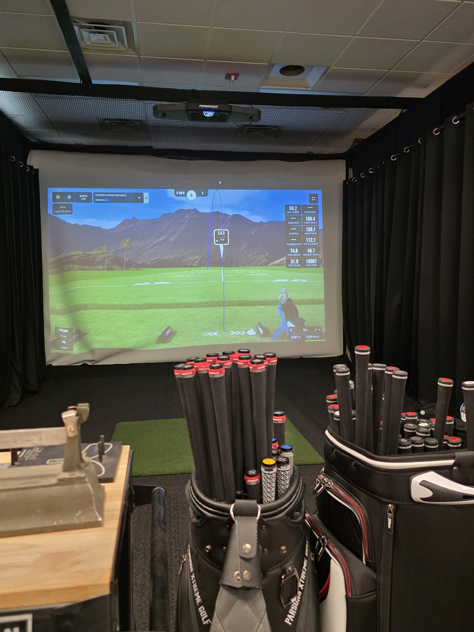 The Foresight fitting bay at No Bogeys Bakersfield